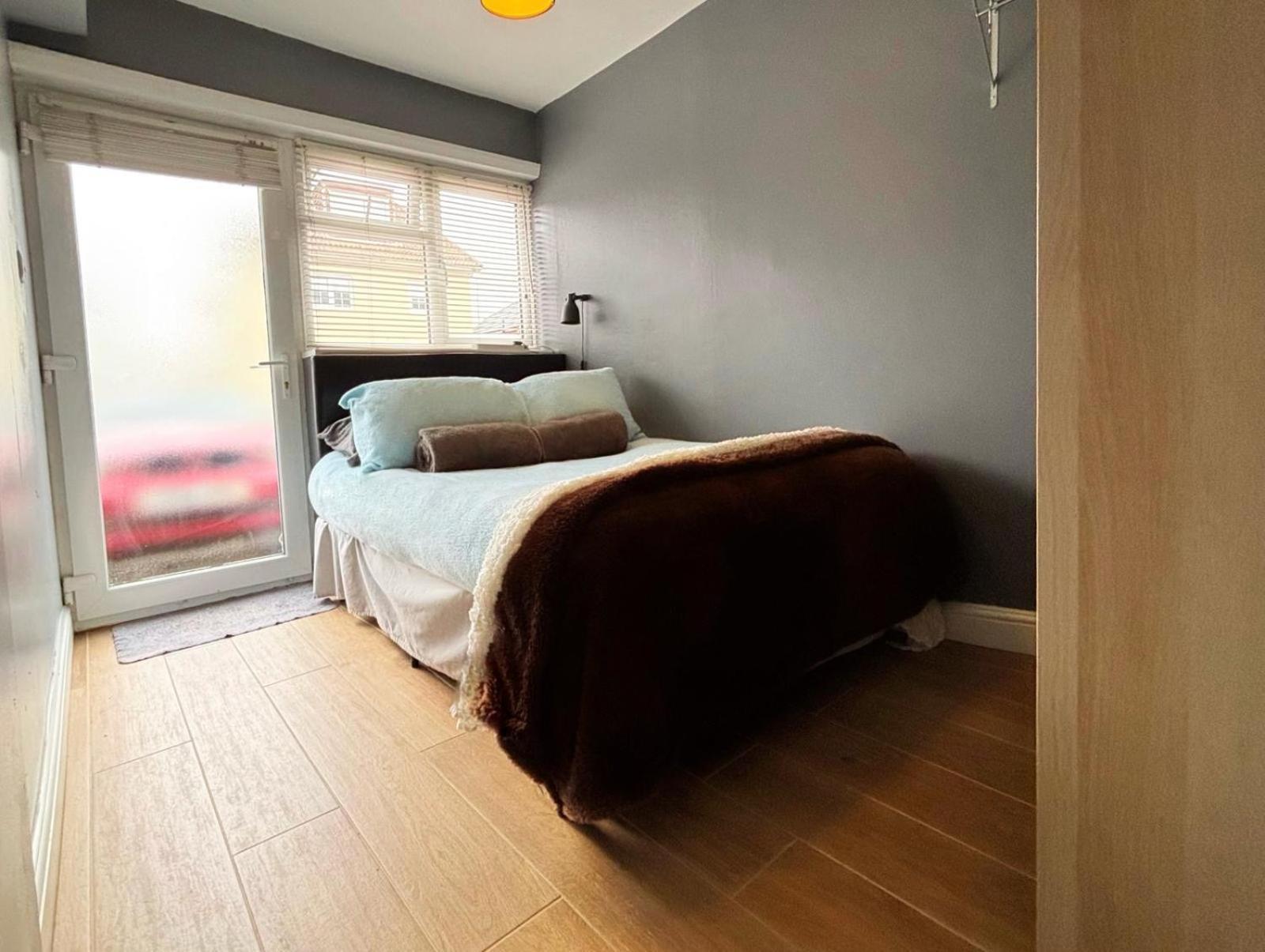 סאות'המפטון Shirley Apartments, Cozy Studio, Self Check In, 10 Min Drive To City Centre, Walking To Redbridge Train Station מראה חיצוני תמונה