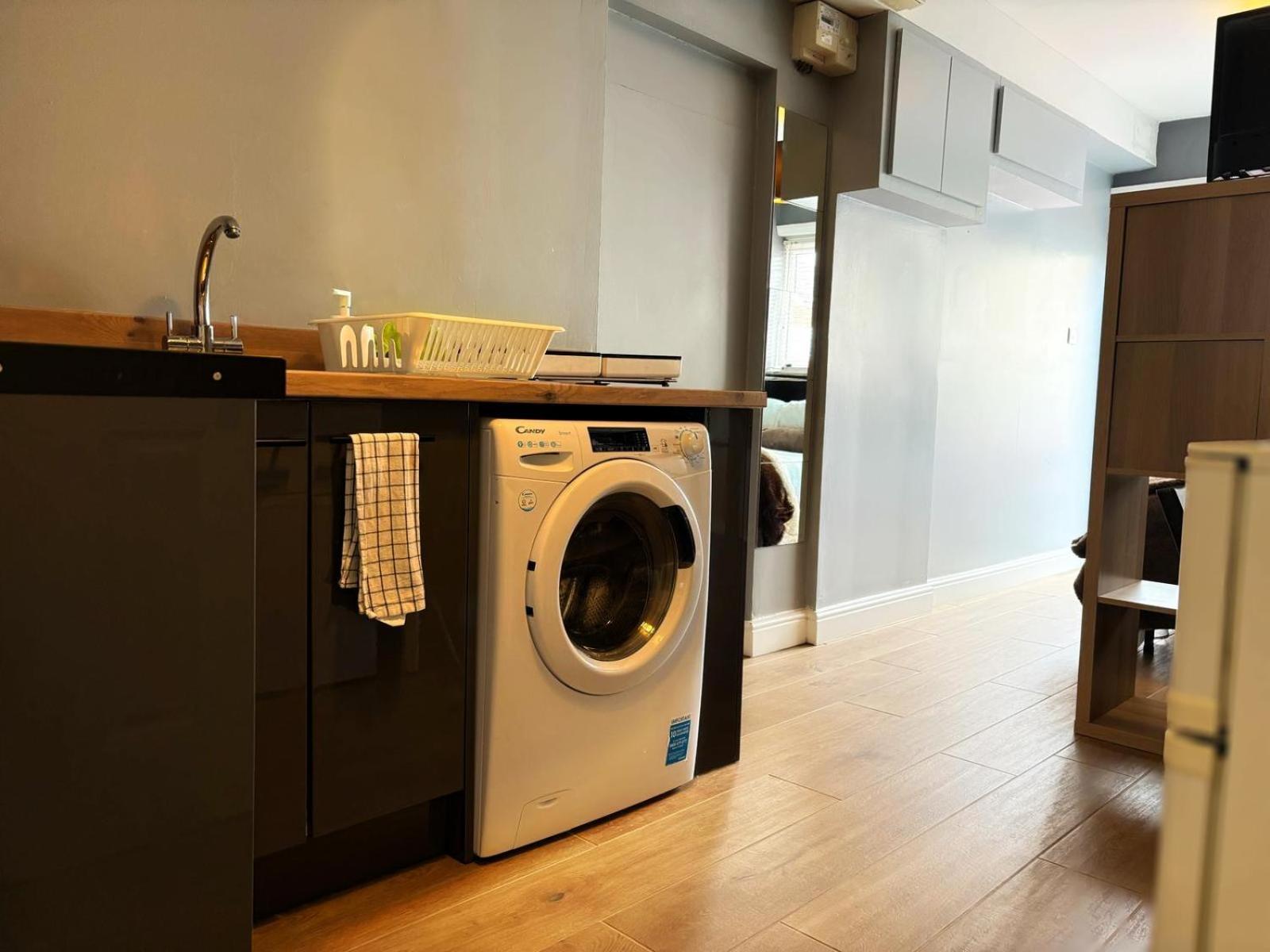 סאות'המפטון Shirley Apartments, Cozy Studio, Self Check In, 10 Min Drive To City Centre, Walking To Redbridge Train Station מראה חיצוני תמונה
